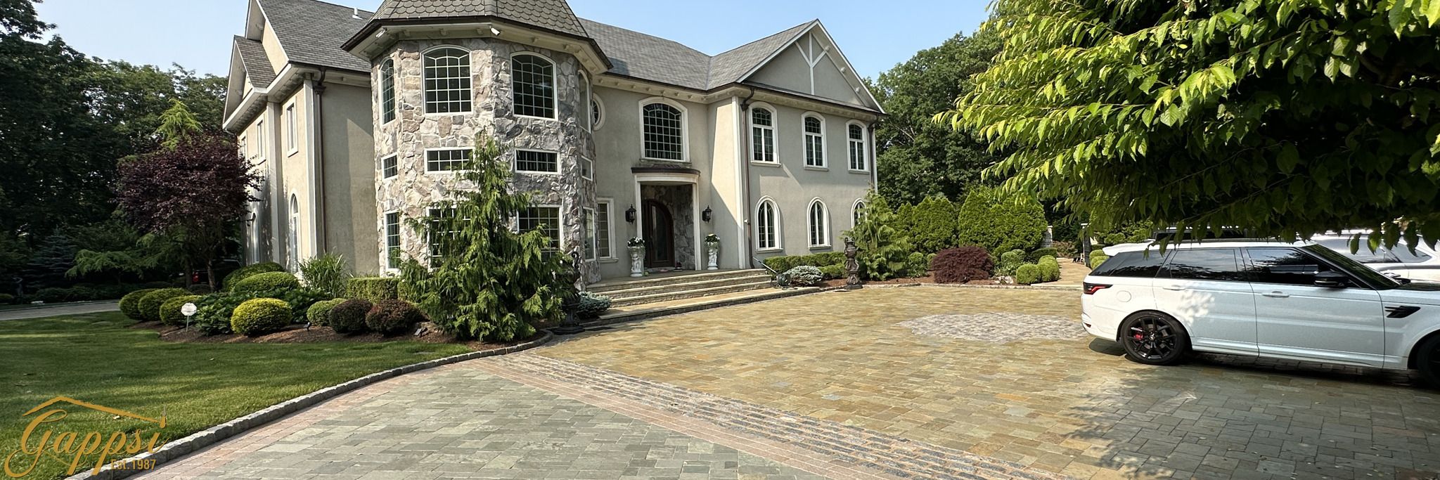 Laurel-Hollow-Natural-Limestone-Driveway-design-and-installation1