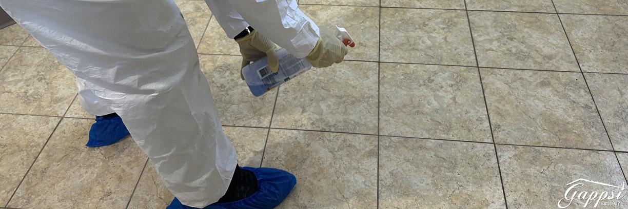 1-Tile-and-grout-cleaning-applying-cleaners