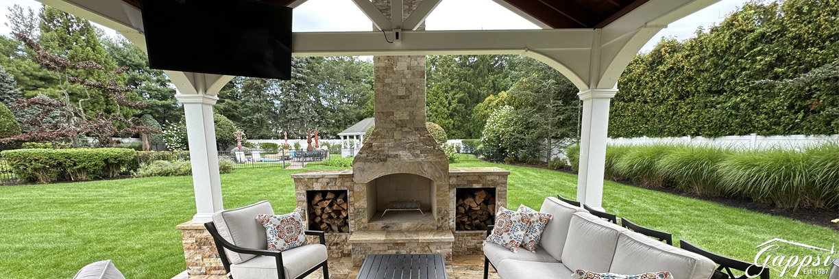 Outdoor-Kitchen-Pavilion-with-Pizza-Oven-Built-in-Dix-Hills-NY