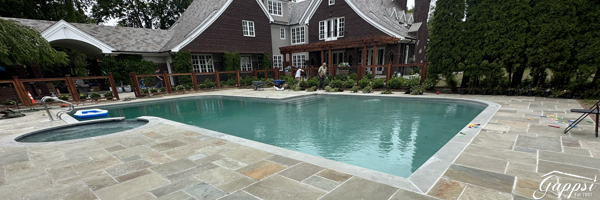 marble-dusting-gunite-swimming-pool-on-long-island-in-cedarhurst-ny2