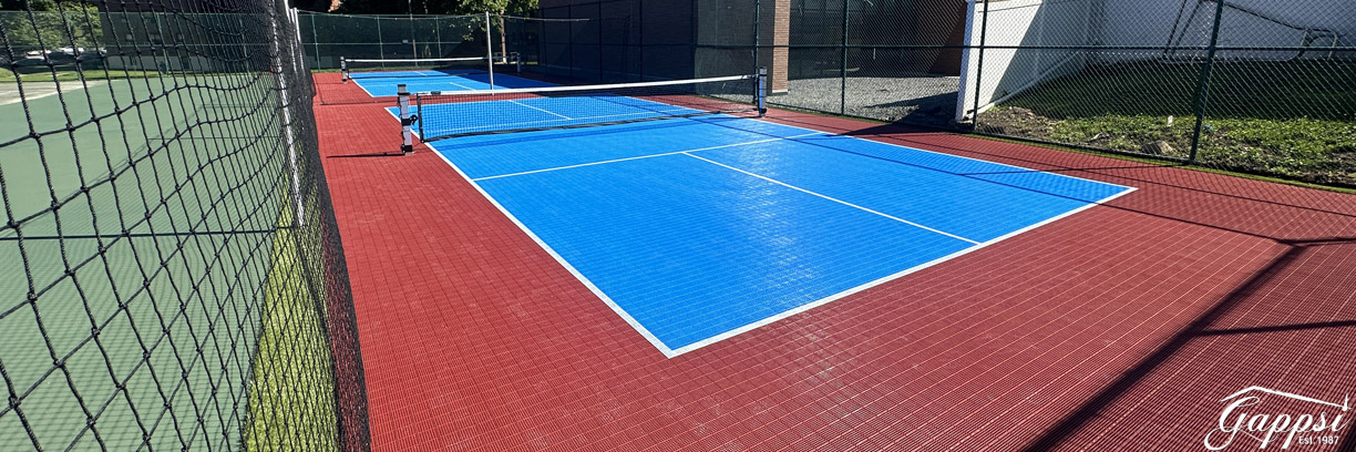 pickleball-sports-game-courts-with-out-of-bounce-netting-system-queens-n.y-2