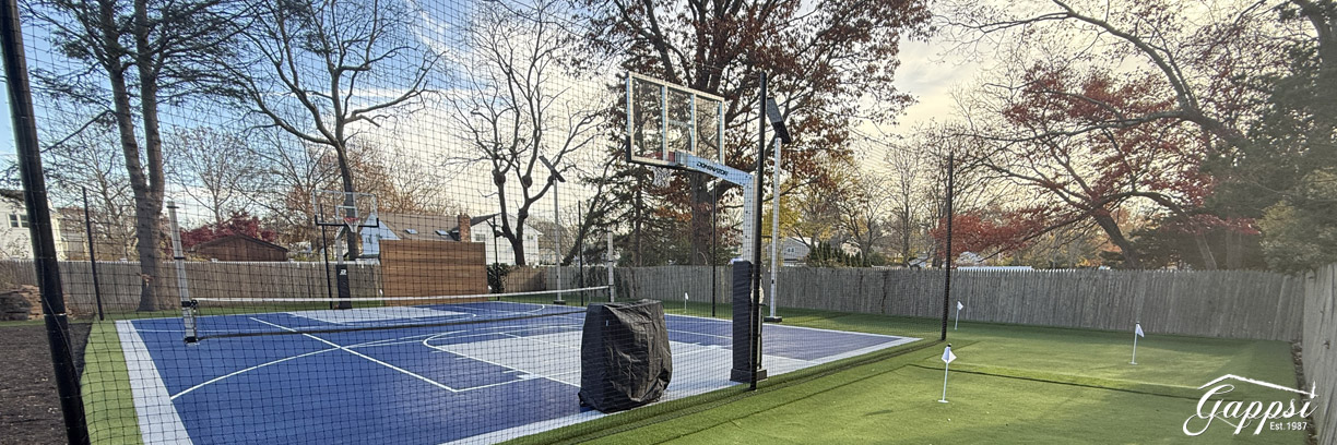 sculpted mini golf course