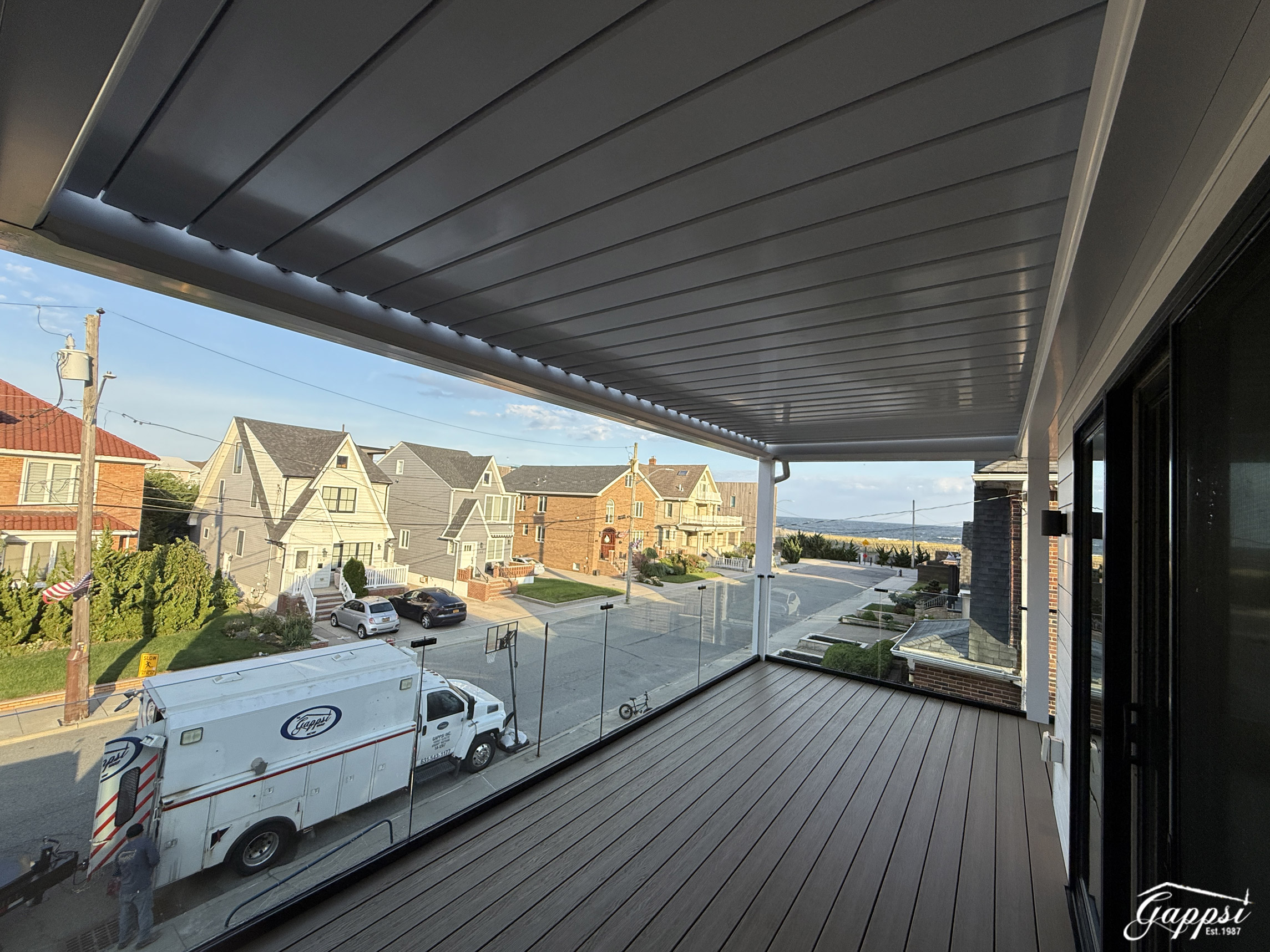 custom-motorized-louvered-pergola-installation-in-belle-harbor