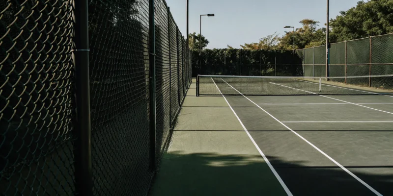 A new pickleball court on Long Island built by a professional court builder.